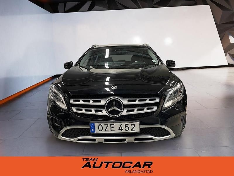 Svart Begagnad 2019 Mercedes GLA200 SUV | 209 900 kr - Bild 1/4