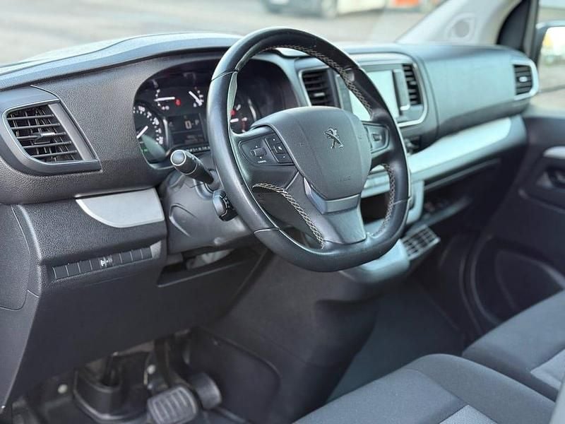 Begagnad Peugeot Traveller 144 HK (105 kW) 2022 Vit Minibuss