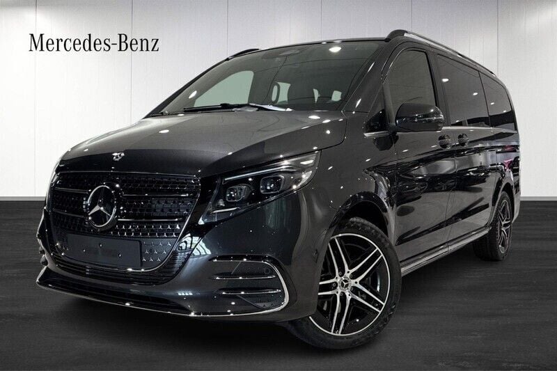 Mörkgrå (grey) Ny 2025 Mercedes V300 AMG line Minibuss | 976 910 kr (Marknadspris) - Bild 1/4