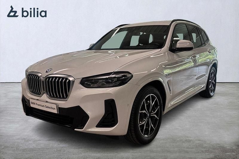 Vit (alpinvit) Begagnad 2022 BMW X3 M Sport SUV | 489 900 kr (Marknadspris) - Bild 1/4