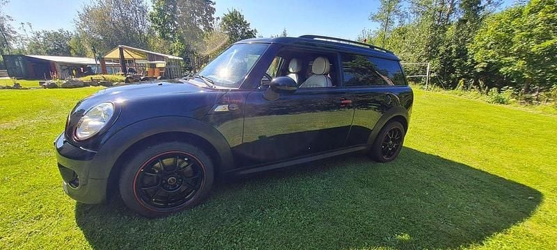 Svart Begagnad 2012 Mini Cooper S Clubman Kombi | 130 000 kr (Marknadspris) - Bild 1/4