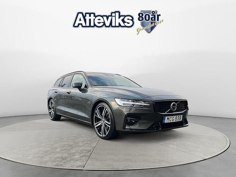 Mörkgrå Begagnad 2021 Volvo V60 R-Design Kombi | 359 900 kr (Dyr) - Bild 1/4