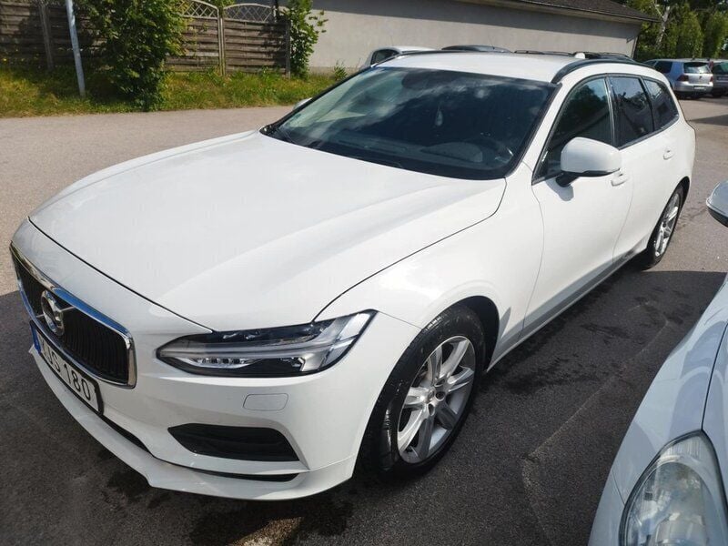 Vit Begagnad 2017 Volvo V90 Business Edition Kombi | 144 900 kr (Marknadspris) - Bild 1/3