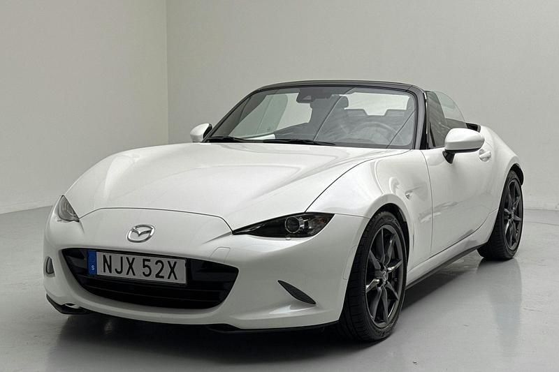 Vit Begagnad 2019 Mazda MX5 Cab | 258 000 kr - Bild 1/4