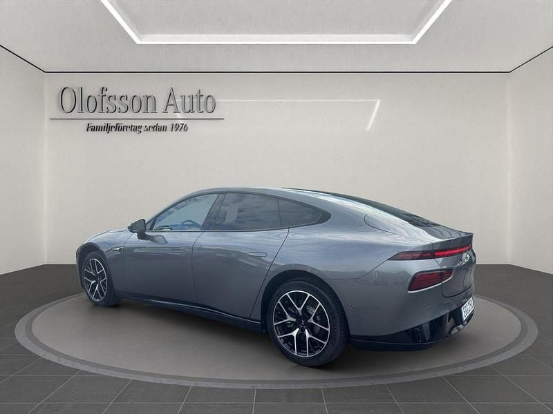 Begagnad XPENG P7 AWD Performance 348 kW (474 HK) 2024 Silver (silver frost) Sedan