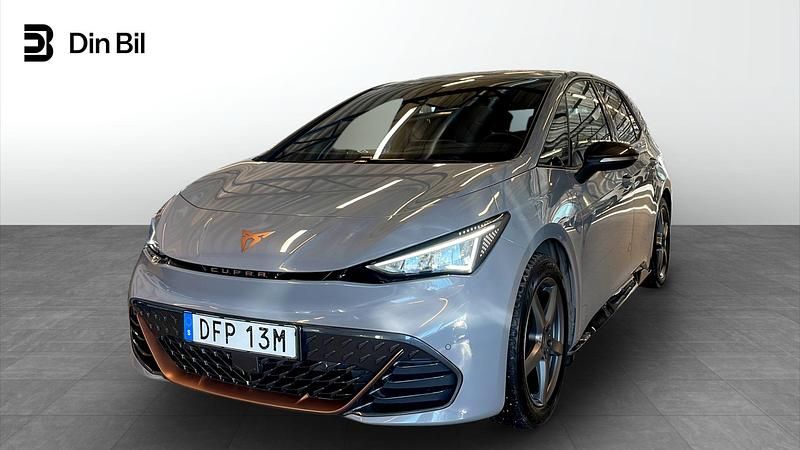 Begagnad Cupra Born 169 kW (231 HK) 2023 Grå Halvkombi