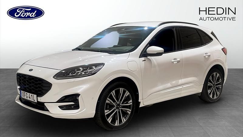 Vit Begagnad 2022 Ford Kuga Business Edition SUV | 289 900 kr (Lite dyr) - Bild 1/4