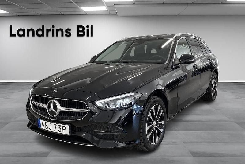 Svart Begagnad 2024 Mercedes C300e Avantgarde Kombi | 519 900 kr (Superpris) - Bild 1/4