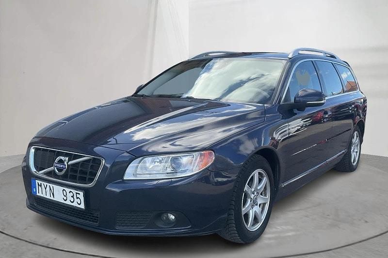 Blå Begagnad 2013 Volvo V70 Summum Kombi | 129 800 kr (Marknadspris) - Bild 1/4