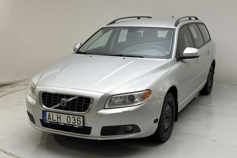 Ljusgrå Begagnad 2009 Volvo V70 Momentum Kombi | 70 000 kr (Bra pris) - Bild 1/4
