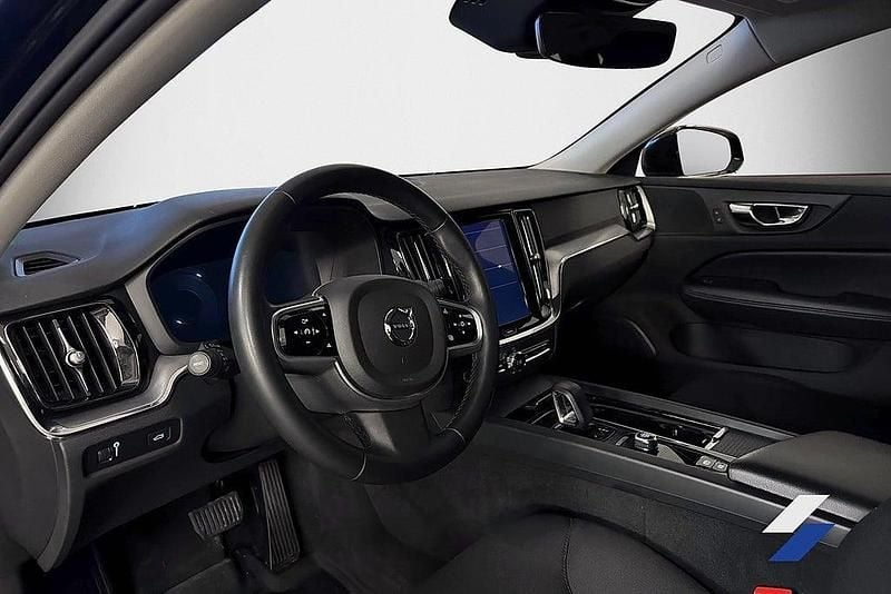 Begagnad Volvo V60 CC 197 HK (144 kW) 2021 Svart Kombi