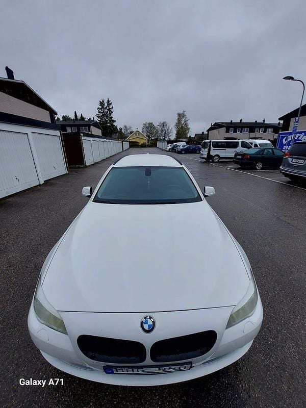 Begagnad 2012 BMW 520 Kombi | 92 000 kr (Superpris) - Bild 1/4