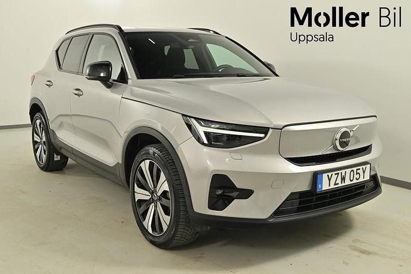 Silver Begagnad 2023 Volvo XC40 Single Motor SUV | 299 900 kr (Superpris) - Bild 1/4