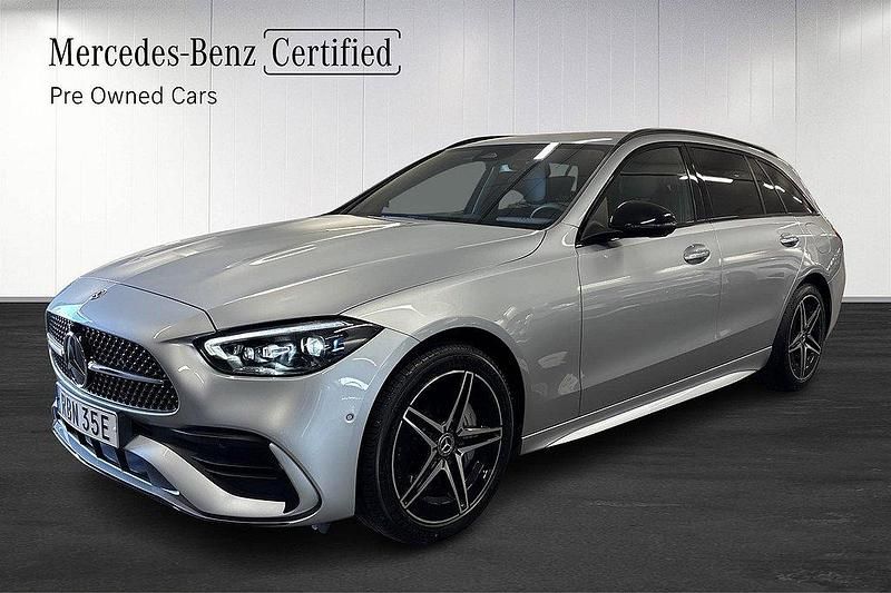Silver Ny 2024 Mercedes C300e AMG Kombi | 498 900 kr (Superpris) - Bild 1/4