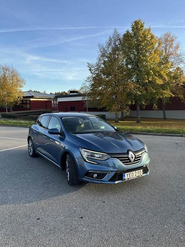 Begagnad 2016 Renault Mégane III Halvkombi | 125 000 kr (Lite dyr) - Bild 1/4