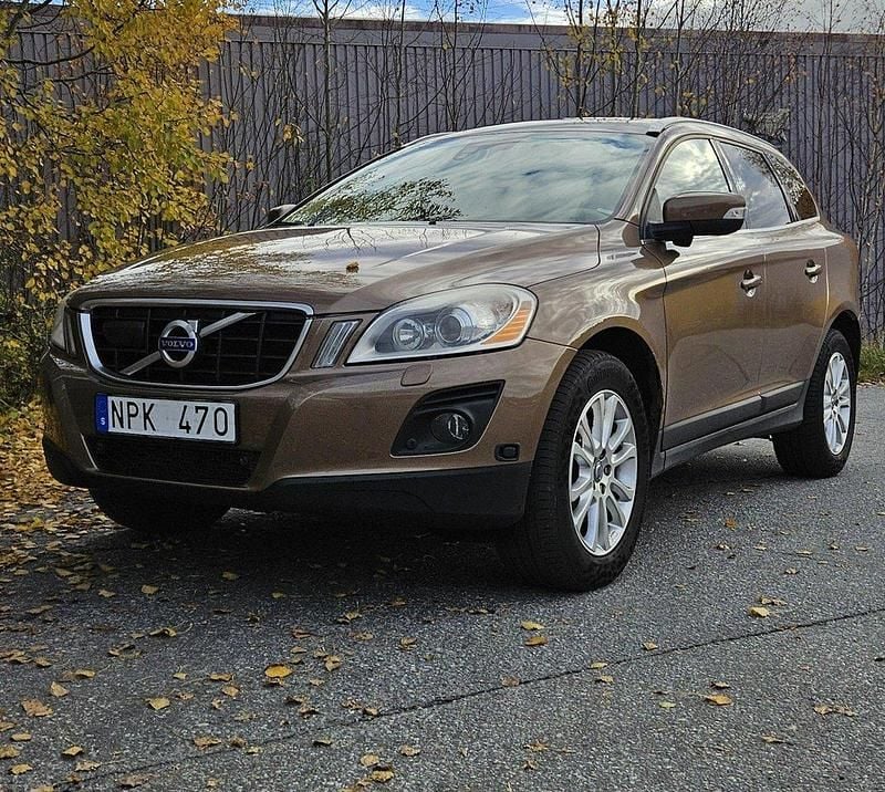 Brun Begagnad 2009 Volvo XC60 Summum SUV | 67 000 kr (Superpris) - Bild 1/4
