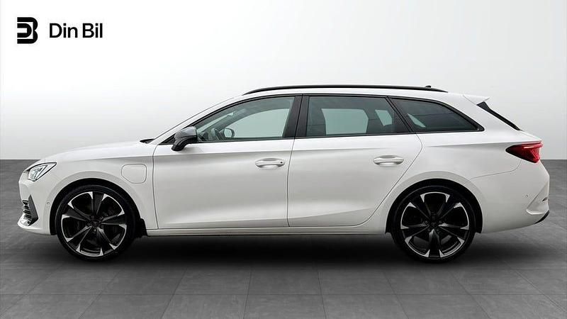 Begagnad Cupra Leon VZ 150 HK (110 kW) 2024 Candy white