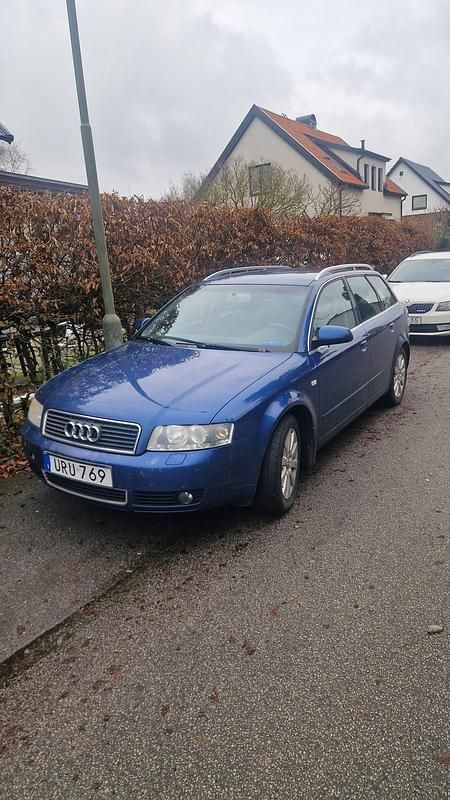 Begagnad 2004 Audi A4 Kombi | 12 000 kr (Lite dyr) - Bild 1/3