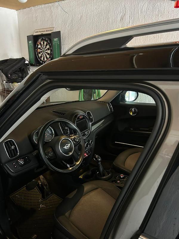 Begagnad Mini Cooper Countryman 136 HK (100 kW) 2017 Gray metallic SUV