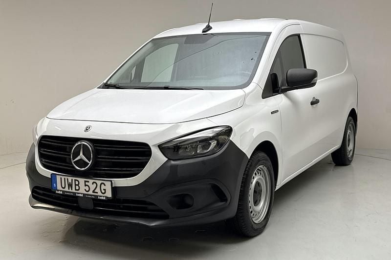 Begagnad Mercedes eCitan 89 kW (122 HK) 2023 Vit