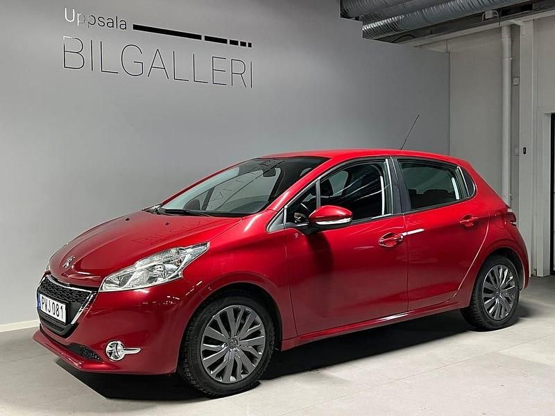 Begagnad Peugeot 208 Active 82 HK (60 kW) 2014 Mörkröd Halvkombi