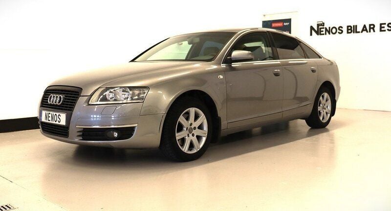 Grå Begagnad 2004 Audi A6 Sedan | 45 500 kr (Marknadspris) - Bild 1/4
