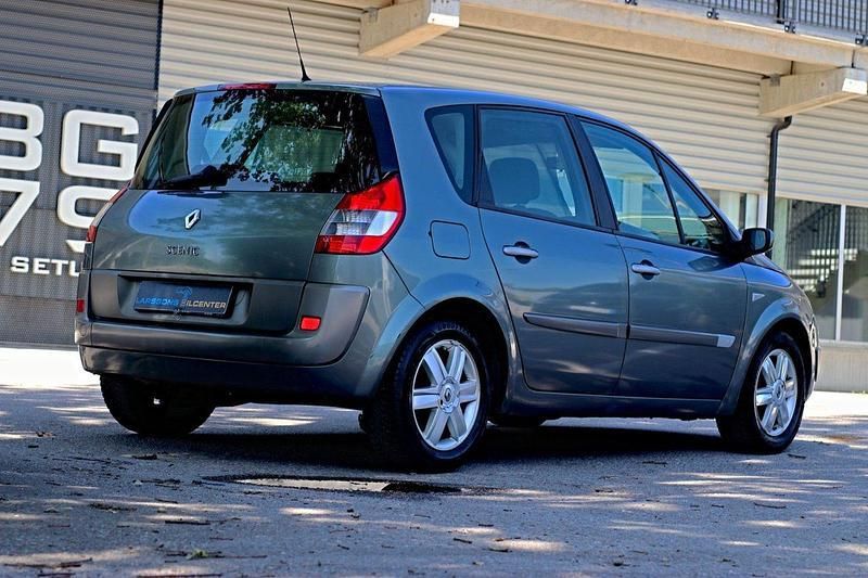 Mörkgrå Begagnad 2005 Renault Scénic II Minibuss | 18 900 kr (Marknadspris) - Bild 1/4