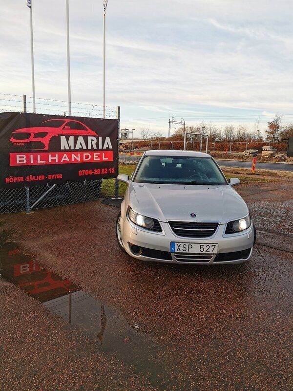 Ljusgrå Begagnad 2006 Saab 9-5 Linear Sedan | 22 000 kr (Marknadspris) - Bild 1/4