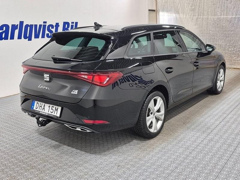 Begagnad Seat Leon 150 HK (110 kW) 2021 Svart metallic