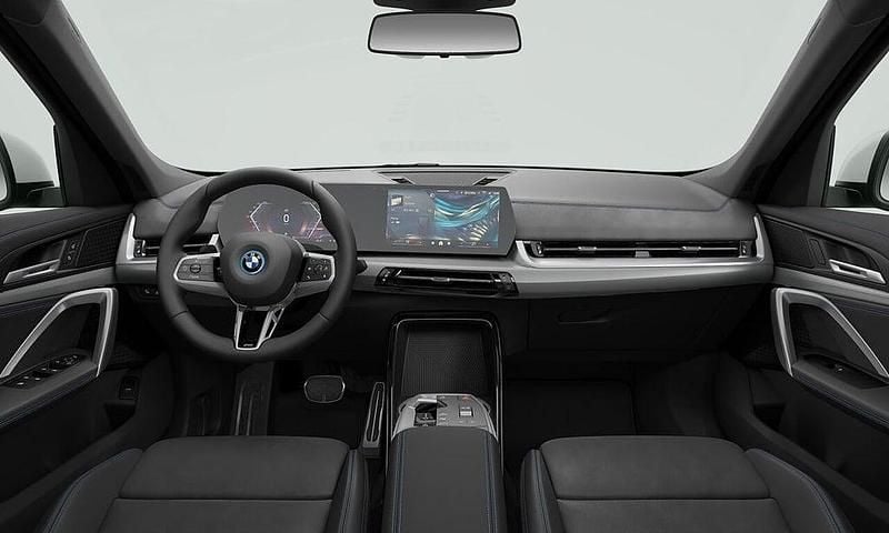 Begagnad BMW iX1 M Sport 150 kW (204 HK) 2025 Vit SUV