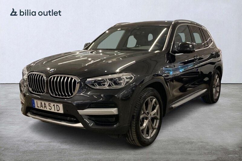 Grå Begagnad 2021 BMW X3 SUV | 399 900 kr (Superpris) - Bild 1/4