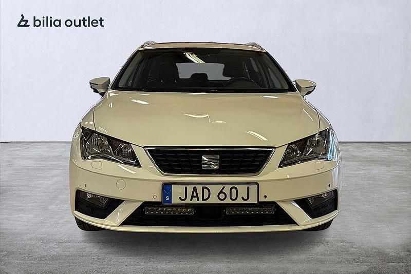 Begagnad Seat Leon ST Style 131 HK (96 kW) 2020 Vit Kombi
