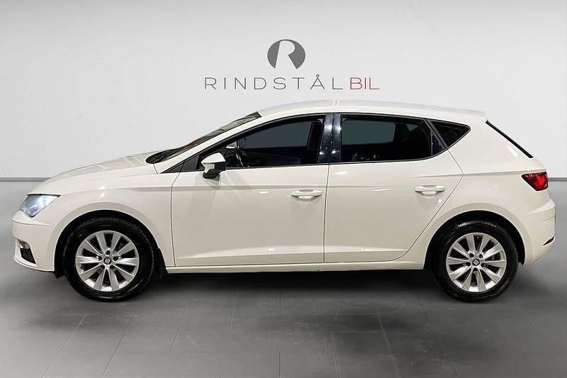 Begagnad Seat Leon Style 110 HK (80 kW) 2017 Vit Halvkombi