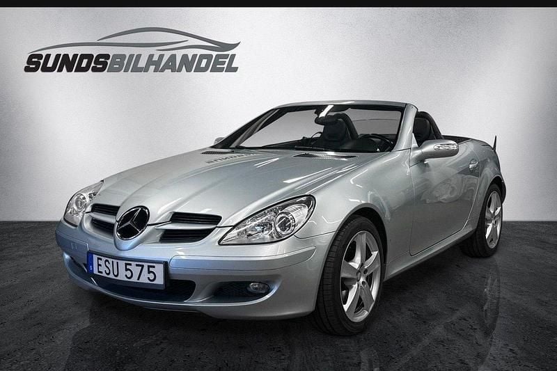 Ljusgrå Begagnad 2006 Mercedes SLK200 Cab | 109 900 kr (Marknadspris) - Bild 1/4
