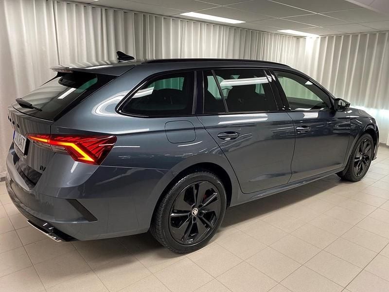 Begagnad Skoda Octavia RS 2021 Grå Kombi