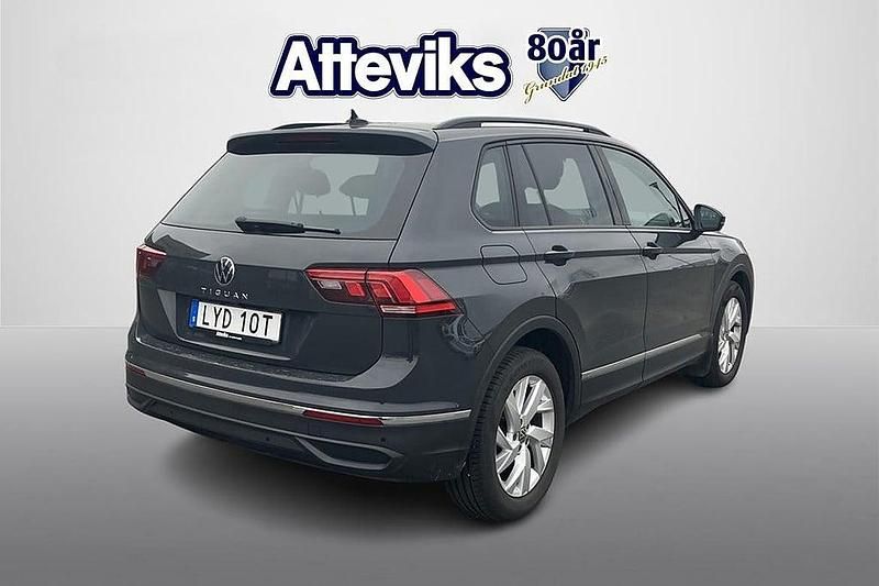 Begagnad VW Tiguan 151 HK (111 kW) 2022 Grå SUV