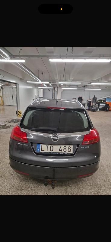 Begagnad Opel Insignia 160 HK (117 kW) 2011 Kombi