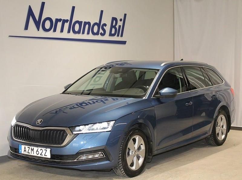 Begagnad Skoda Octavia 150 HK (110 kW) 2020 Titan blue metallic Kombi