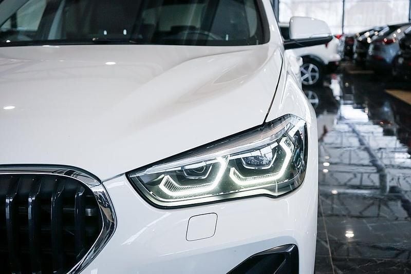 Begagnad BMW X1 Sport Line 125 HK (91 kW) 2021 Vit SUV