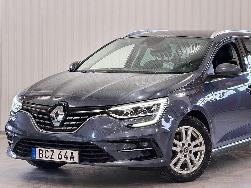 Begagnad Renault Mégane GrandTour Bose Edition 140 HK (102 kW) 2020 Grå Kombi