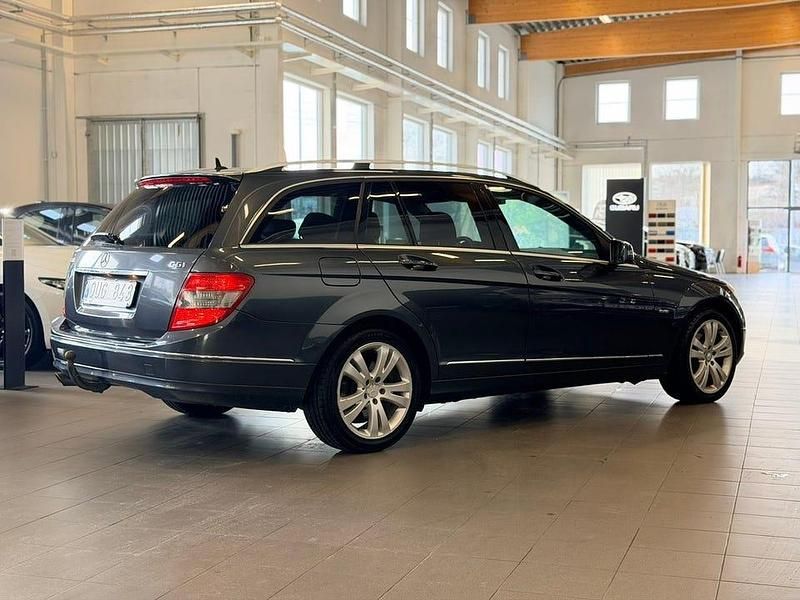 Begagnad Mercedes C200 Avantgarde 184 HK (135 kW) 2010 Mörkgrå Kombi