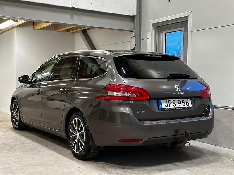 Begagnad Peugeot 308 SW Allure 131 HK (96 kW) 2014 Grå Kombi