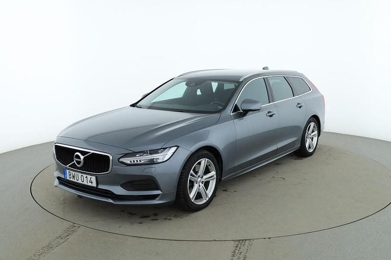Begagnad Volvo V90 Momentum 192 HK (141 kW) 2018 Grå Kombi