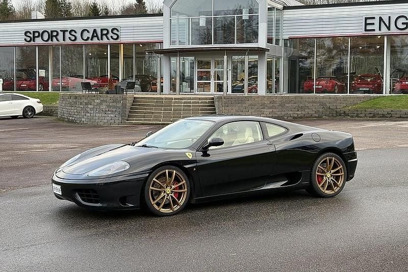 910 nero daytona. (black metallic) Begagnad 2004 Ferrari 360 Sportkupé | 965 000 kr - Bild 1/4