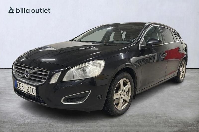 Begagnad Volvo V60 Summum 180 HK (132 kW) 2012 Svart Kombi