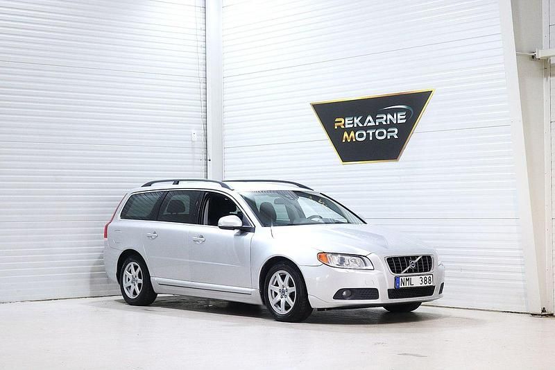 Silver Begagnad 2013 Volvo V70 Momentum Kombi | 114 900 kr (Lite dyr) - Bild 1/3