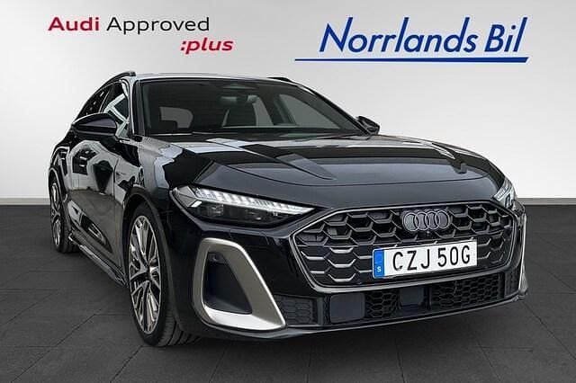 Mytsvart metallic Begagnad 2024 Audi A5 S-Line Sportkupé | 579 000 kr (Marknadspris) - Bild 1/4