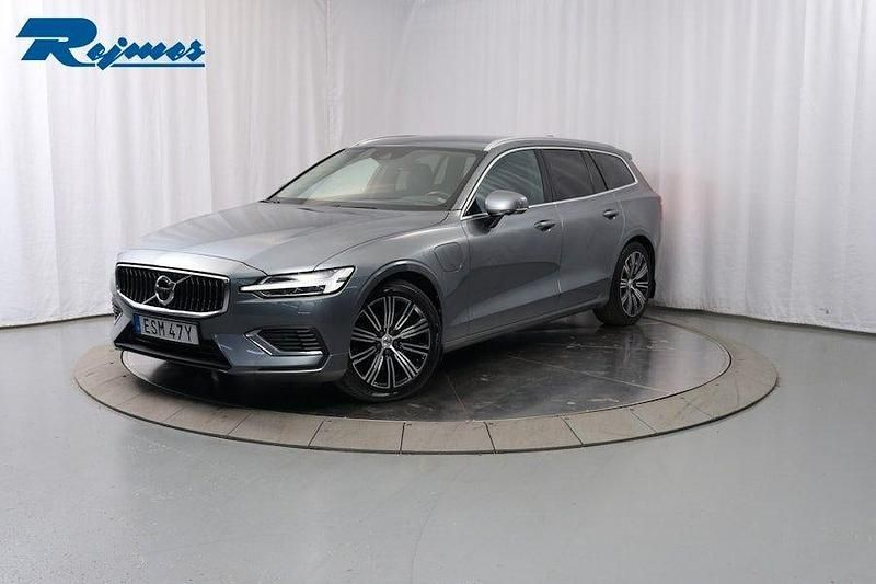 Grå Begagnad 2020 Volvo V60 Inscription Kombi | 269 500 kr (Marknadspris) - Bild 1/4