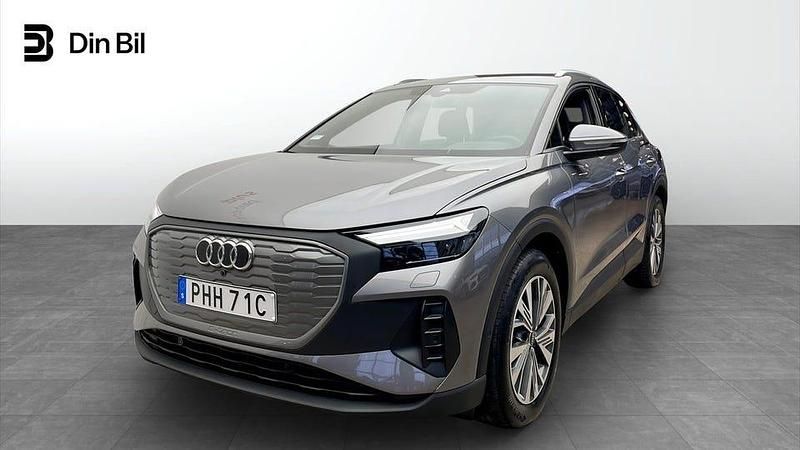 Grå Begagnad 2022 Audi Q4 e-tron Proline SUV | 299 000 kr (Marknadspris) - Bild 1/4