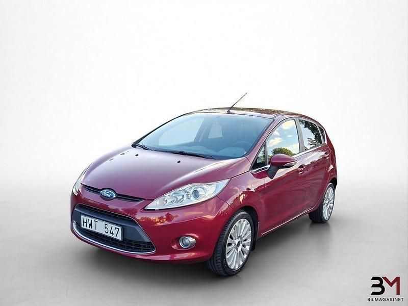 Röd Begagnad 2009 Ford Fiesta Halvkombi | 39 900 kr (Marknadspris) - Bild 1/4
